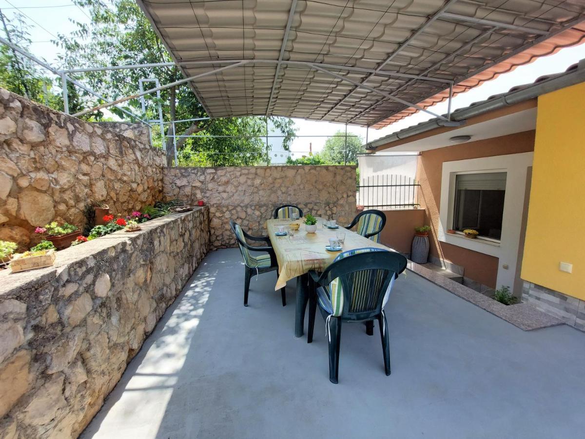 Holiday Home Oliva Bilice Buitenkant foto